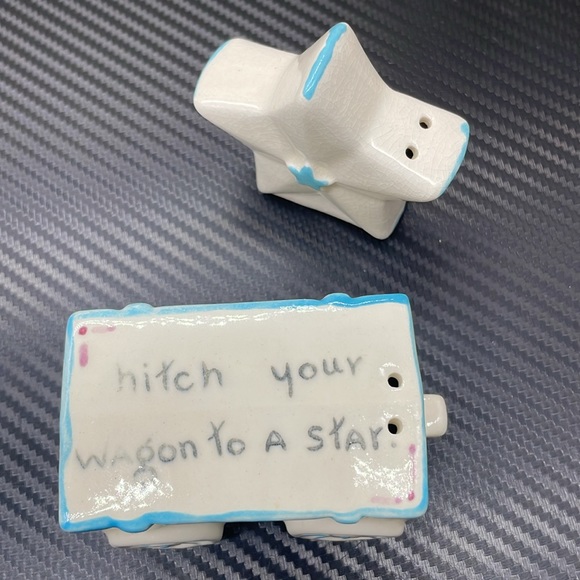 Vintage wagon and star Salt And Pepper Shakers - Picture 3 of 11